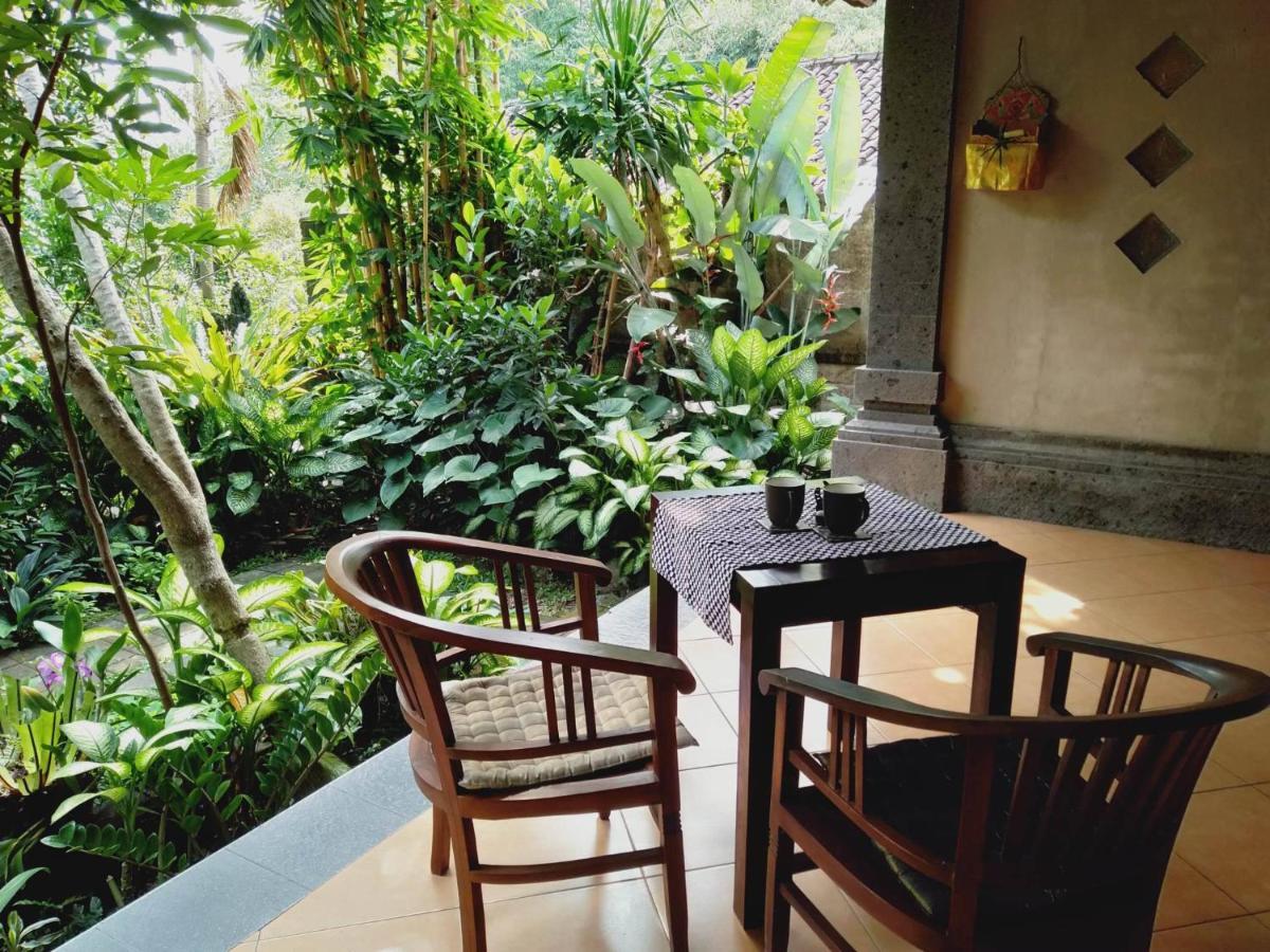 Prasanti Tempat Tidur & Sarapan